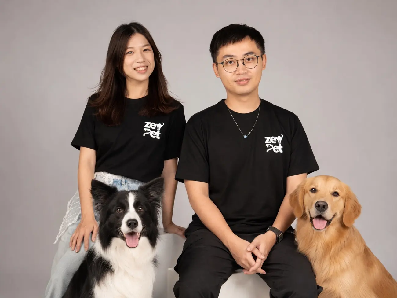 ZEN&nbsp;PET 訓練師羊桃與大廷，各帶邊境牧羊犬與黃金獵犬的合照